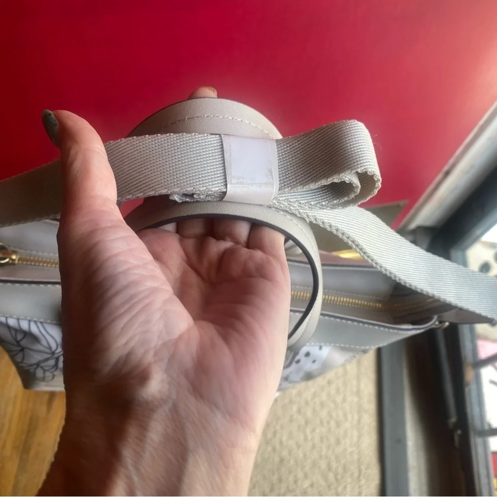 Radley London NWT get ready for spring beige Desert Floral Nylon & Leather Trim - Picture 5 of 8